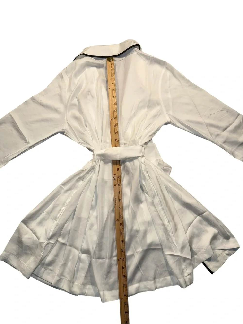 New Small Kate Spade NY White Mrs. Wedding Get Ready Bridal Robe Honeymoon Gift